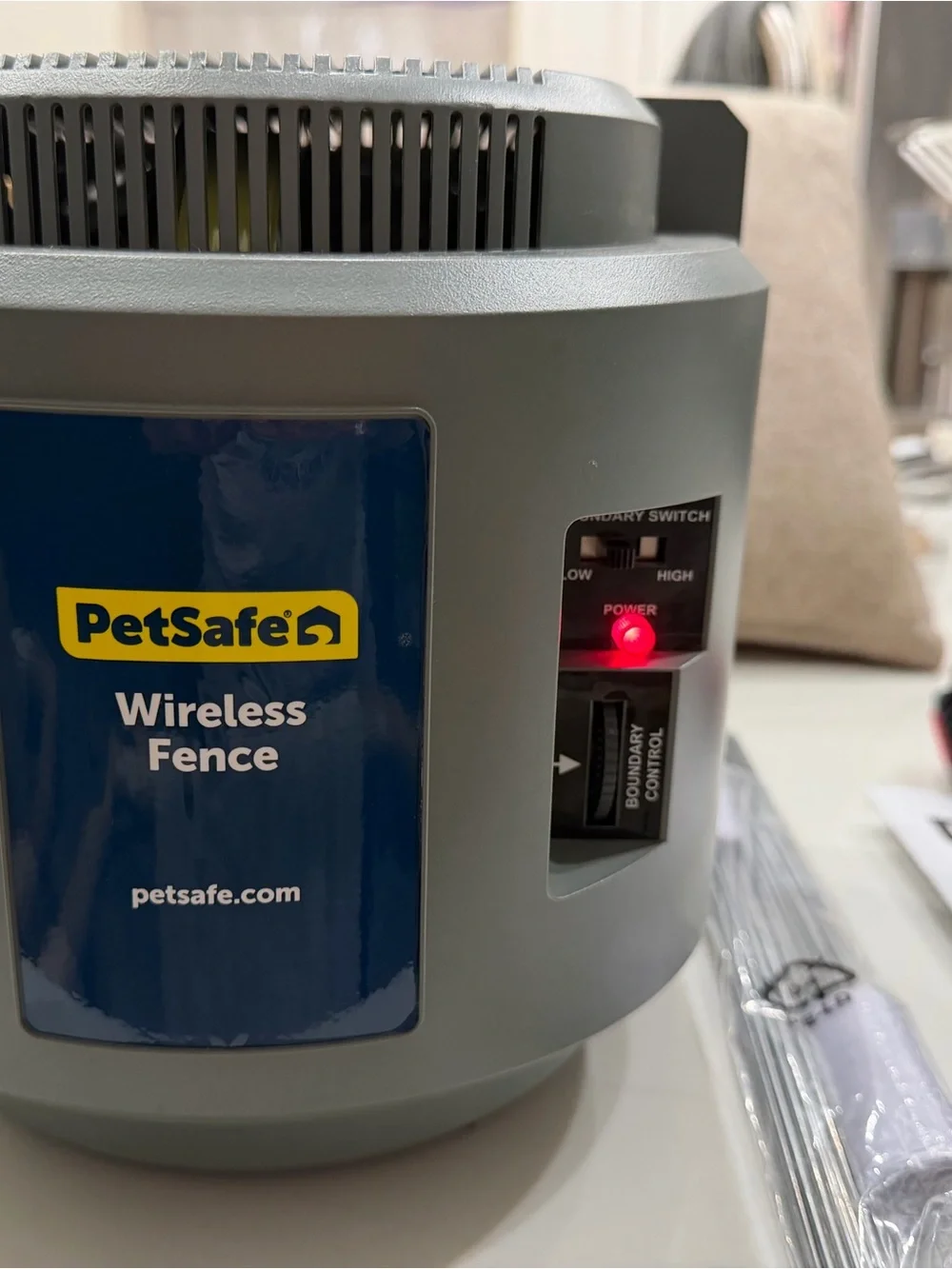 New! PetSafe Wireless Fence System with Red Collar - PetSafe